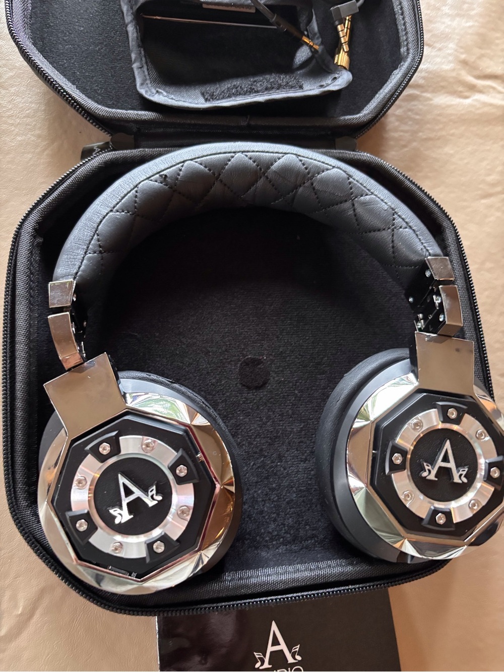 A-Audio A11 Lyric On-Ear Noise Cancelling Headphones with Luxury Case
